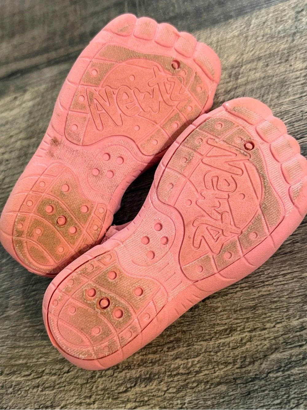 Newtz Toddler Girls Pink Tie Dye Water Shoes Size 7/8 Beach Pool Summer Pastel